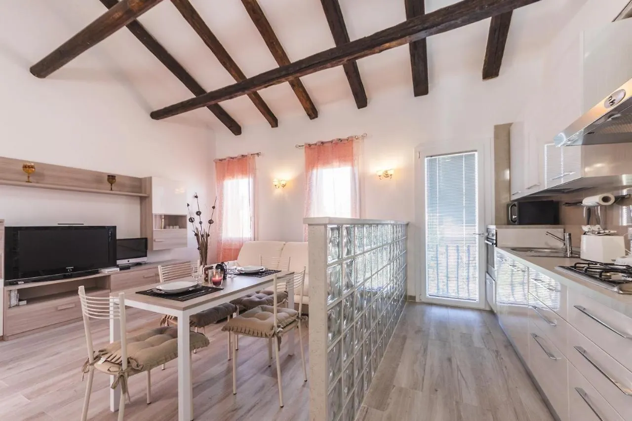 Ca' Laura - Murano Centro - 10 Min From Venice Apartment Italy